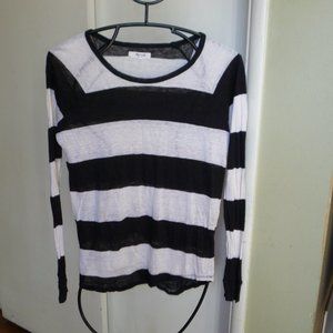 MADEWELL WOMEN XS LONG SLEEVE TEES EUC CREAN AND BLACK COLOR THIN FABRIC